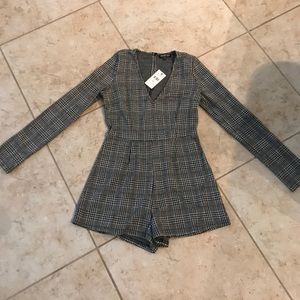 NWT Houndstooth Romper Size XS